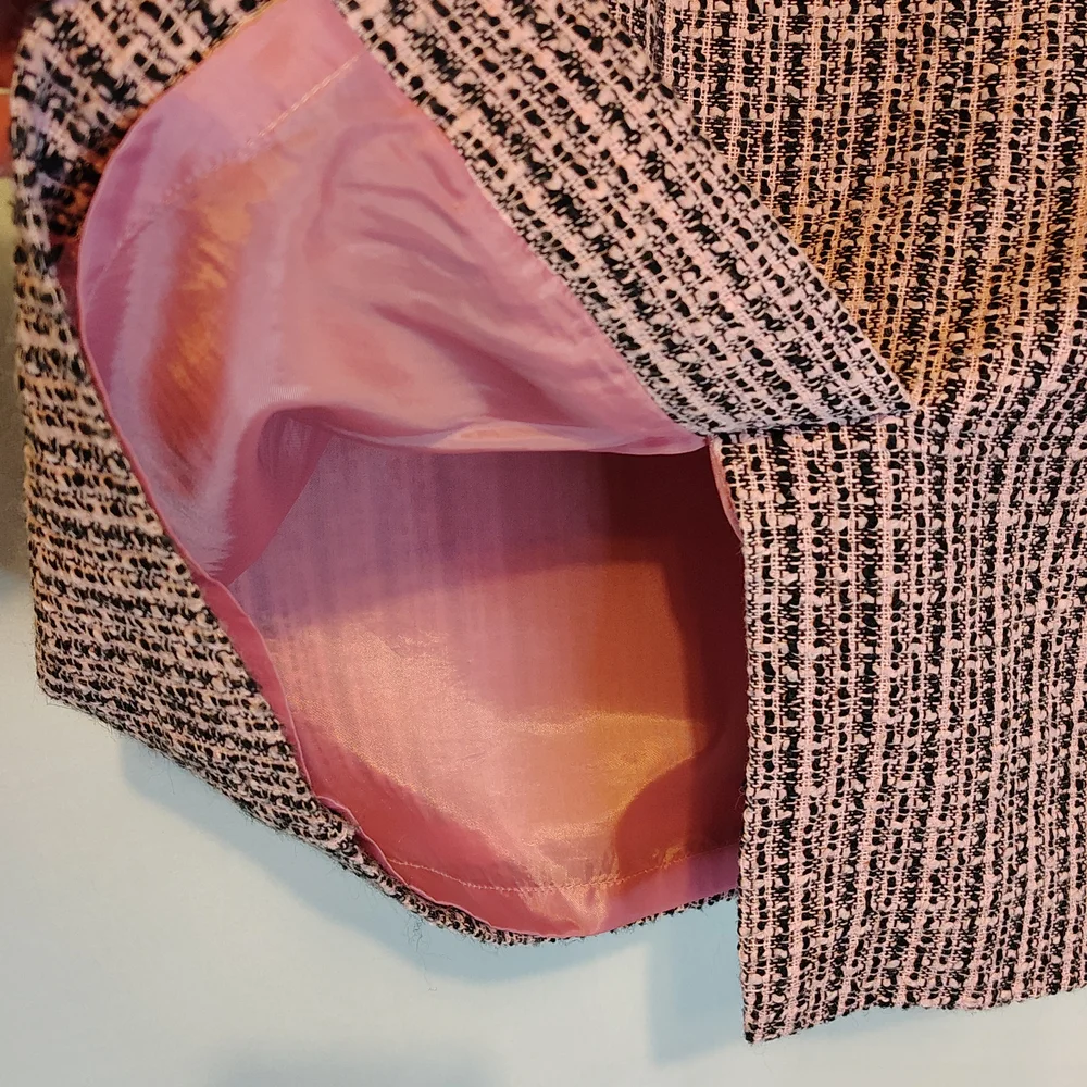 Evan Picone Textured Pink and Black Pencil Skirt
